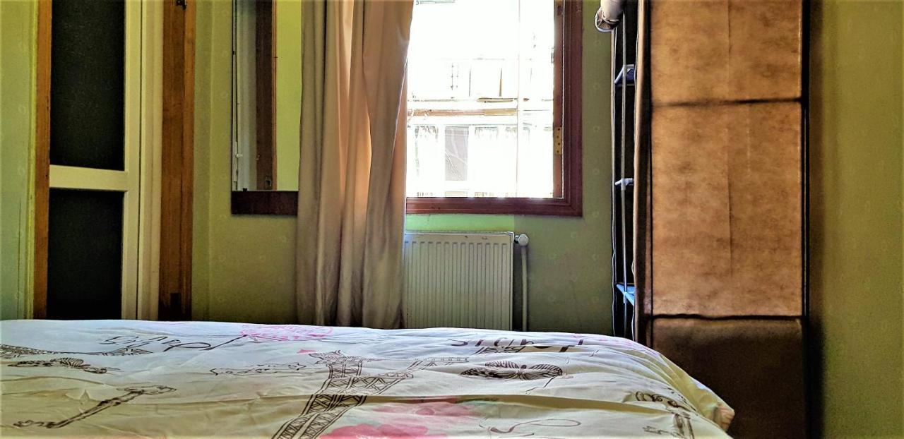 Backpackers Hostel Tbilisi Buitenkant foto