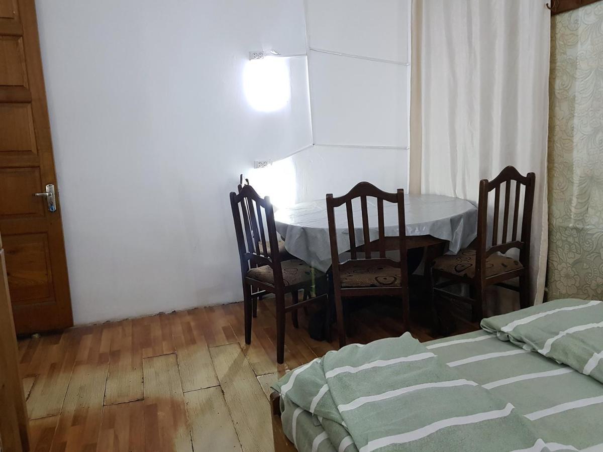 Backpackers Hostel Tbilisi Buitenkant foto