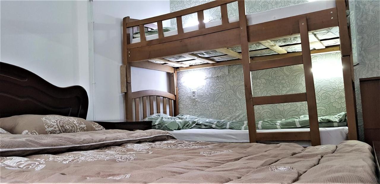 Backpackers Hostel Tbilisi Buitenkant foto
