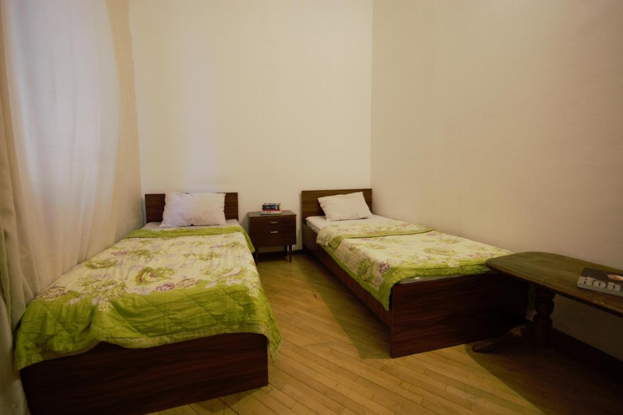 Backpackers Hostel Tbilisi Buitenkant foto