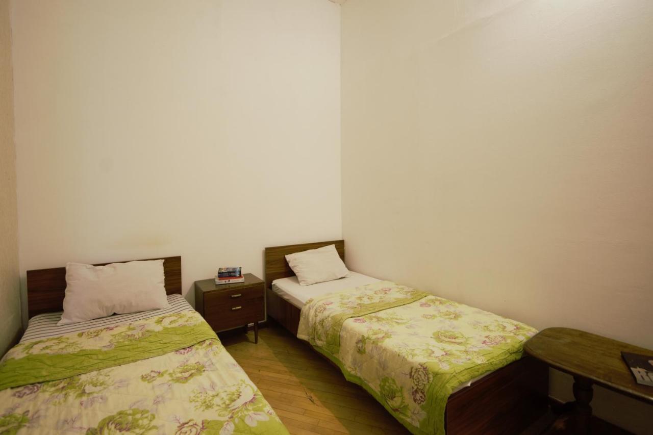 Backpackers Hostel Tbilisi Buitenkant foto